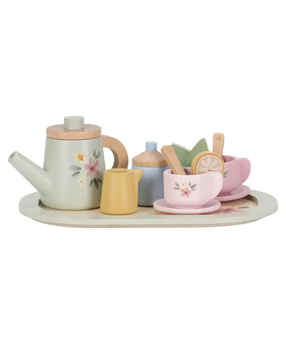 Service à thé en bois de la marque Little Dutch sur un fond blanc