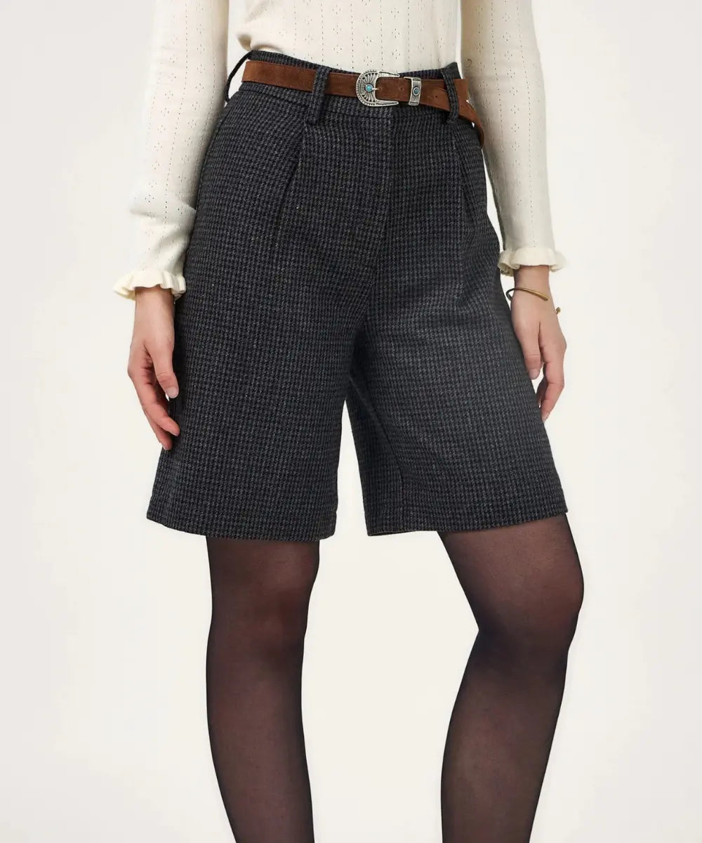 Short long pour femme en laine et en viscose de la marque Calie