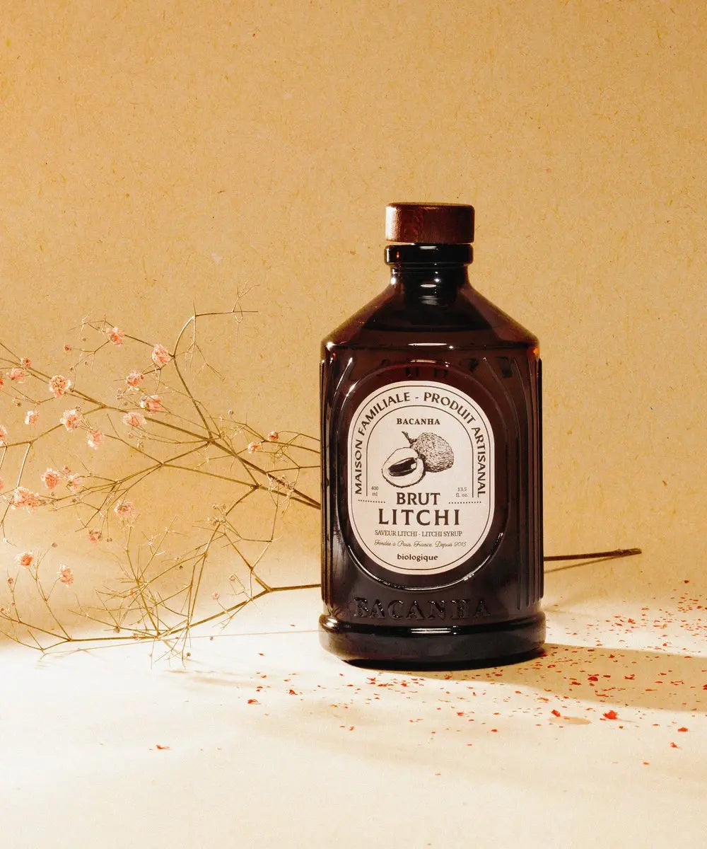 Sirop Brut de Litchi Bio Bacanha en situation