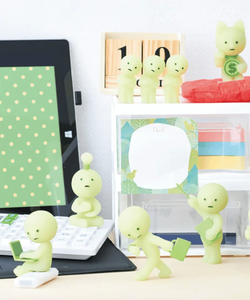 Vue des 6 figurines SMISKI At Work