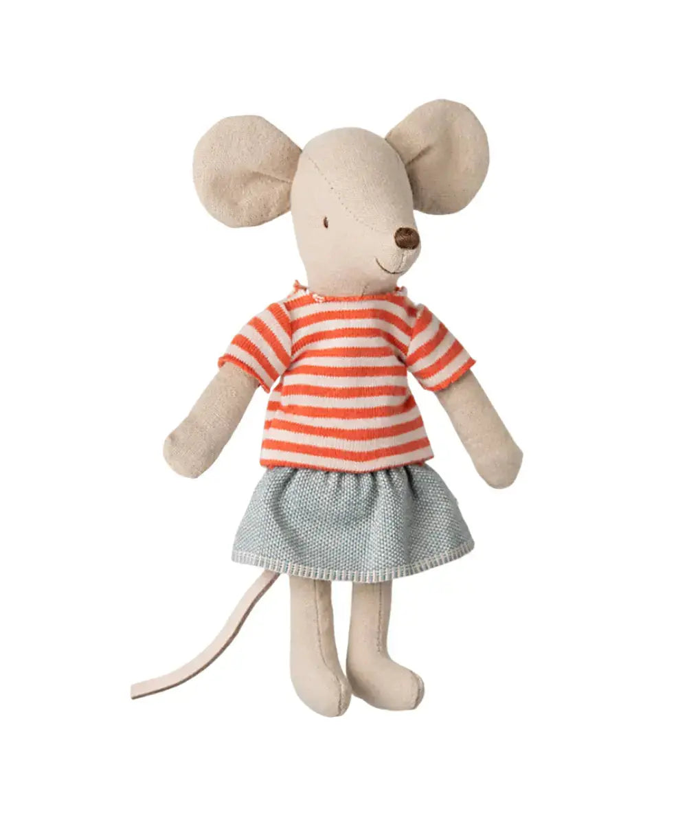 Poupée Grande soeur souris Maileg en jupe et marinière rouge