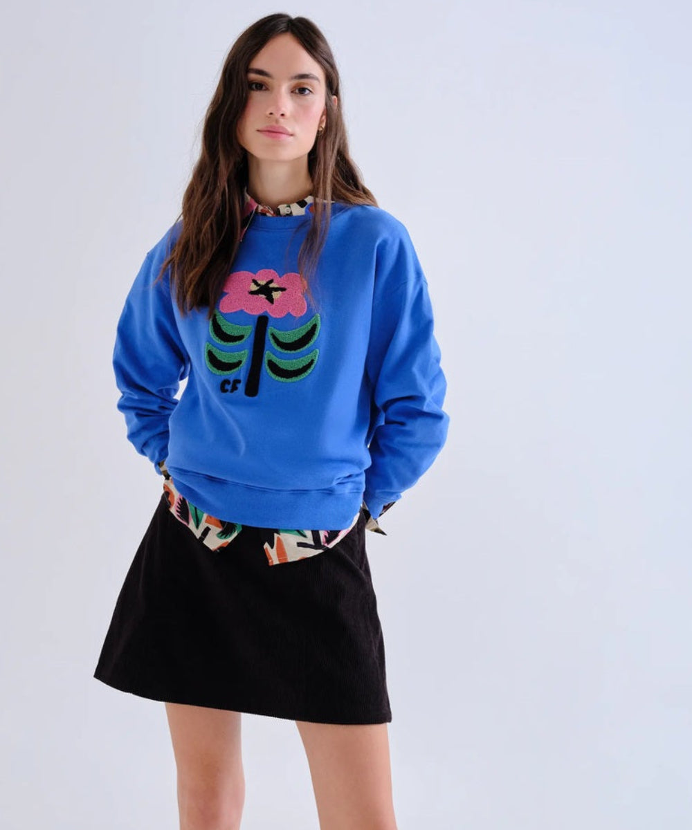 Sweat bleu à patch fleurs Neo Garden de Compañía Fantástica