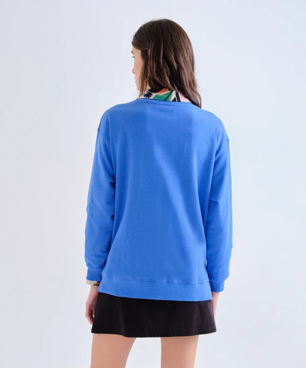 Sweat bleu à patch fleurs Neo Garden de Compañía Fantástica