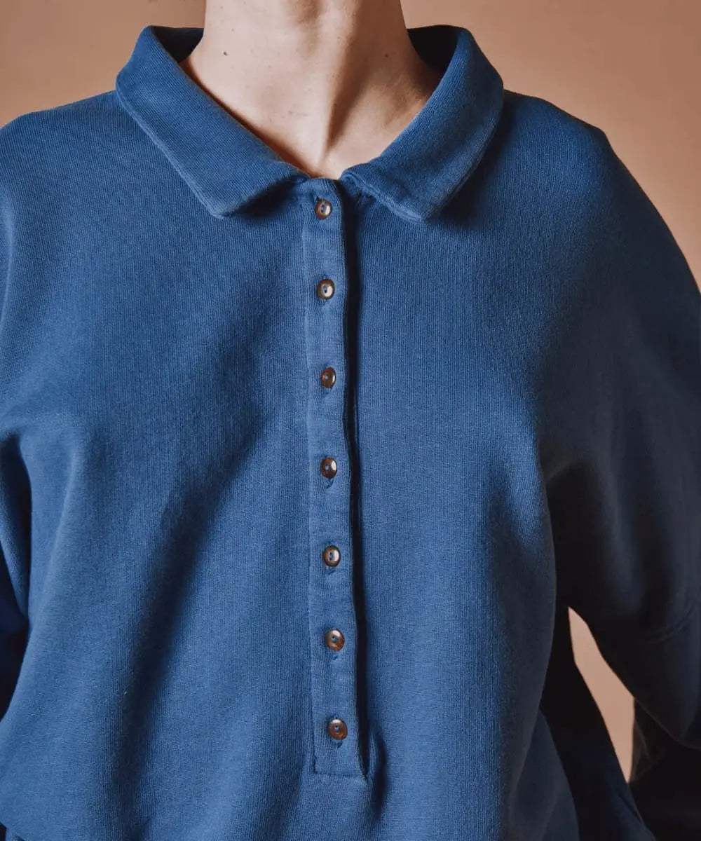 Zoom sur le Col Polo Boutonné du sweat Émile et Ida