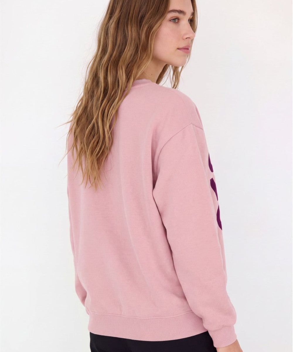 Sweat Good Vibes Only Rose de la marque Andy et Lucy, porté de côté