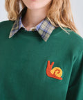 Sweat vert à patch escargot de Compañía Fantástica