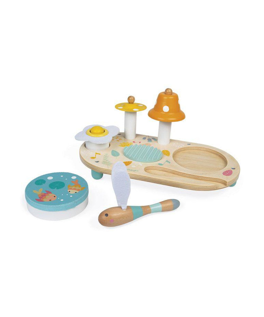 Table musicale en bois Pure de la marque Janod, sur fond blanc