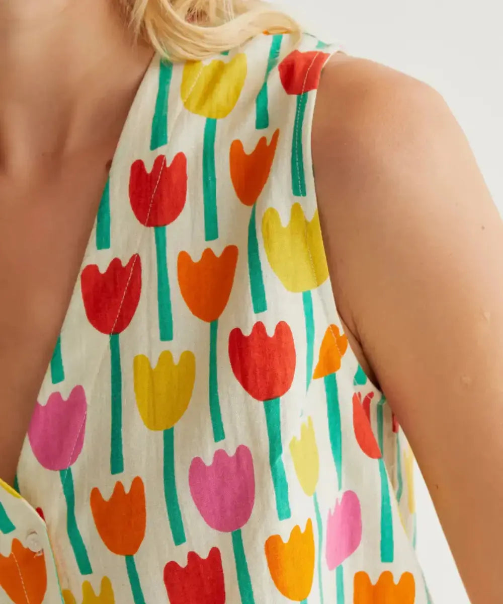 Détail du motif du Top sans manches Tulipes de Compania Fantastica