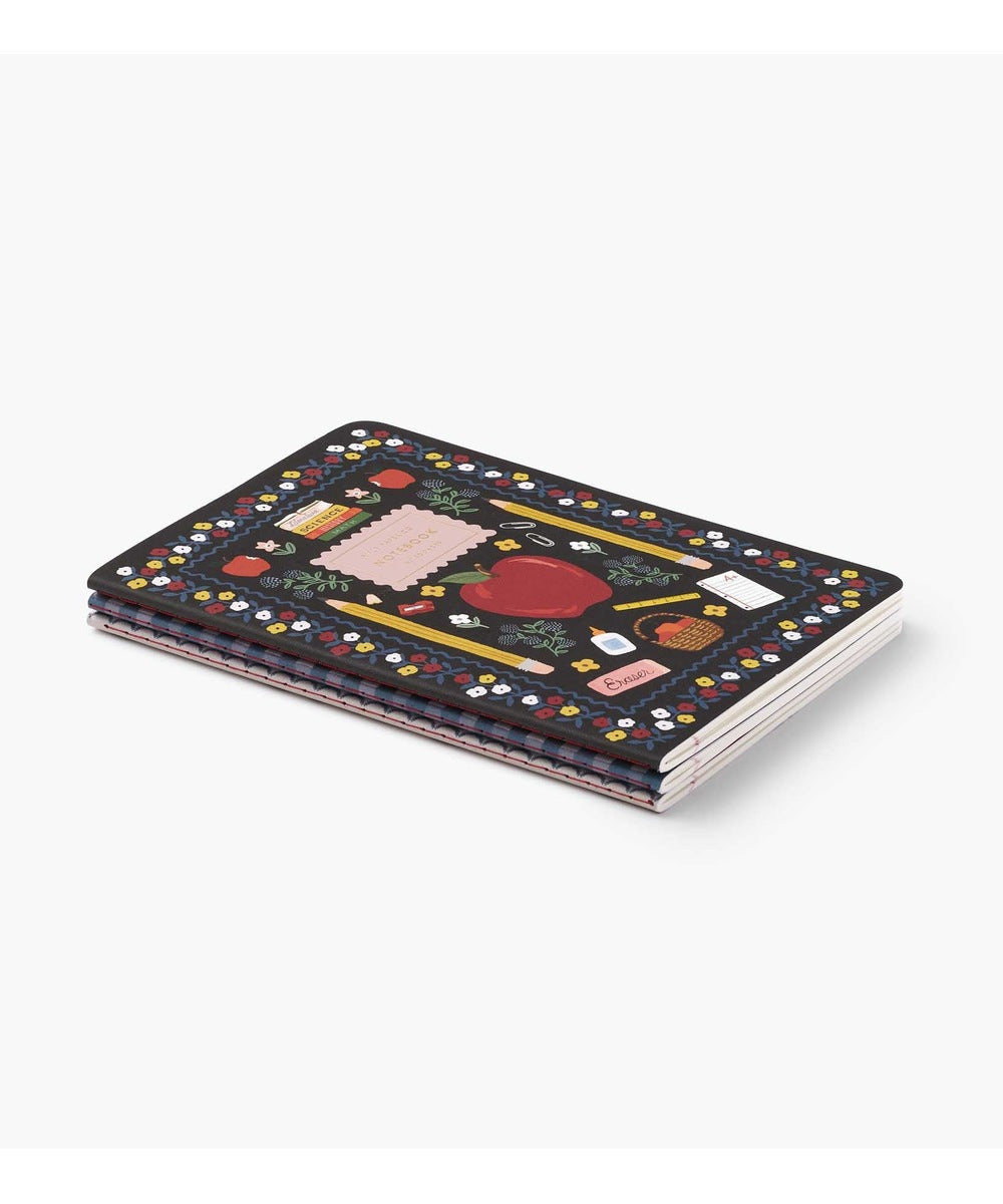 Détails de la reliure cousue des carnets Rifle Paper Co.