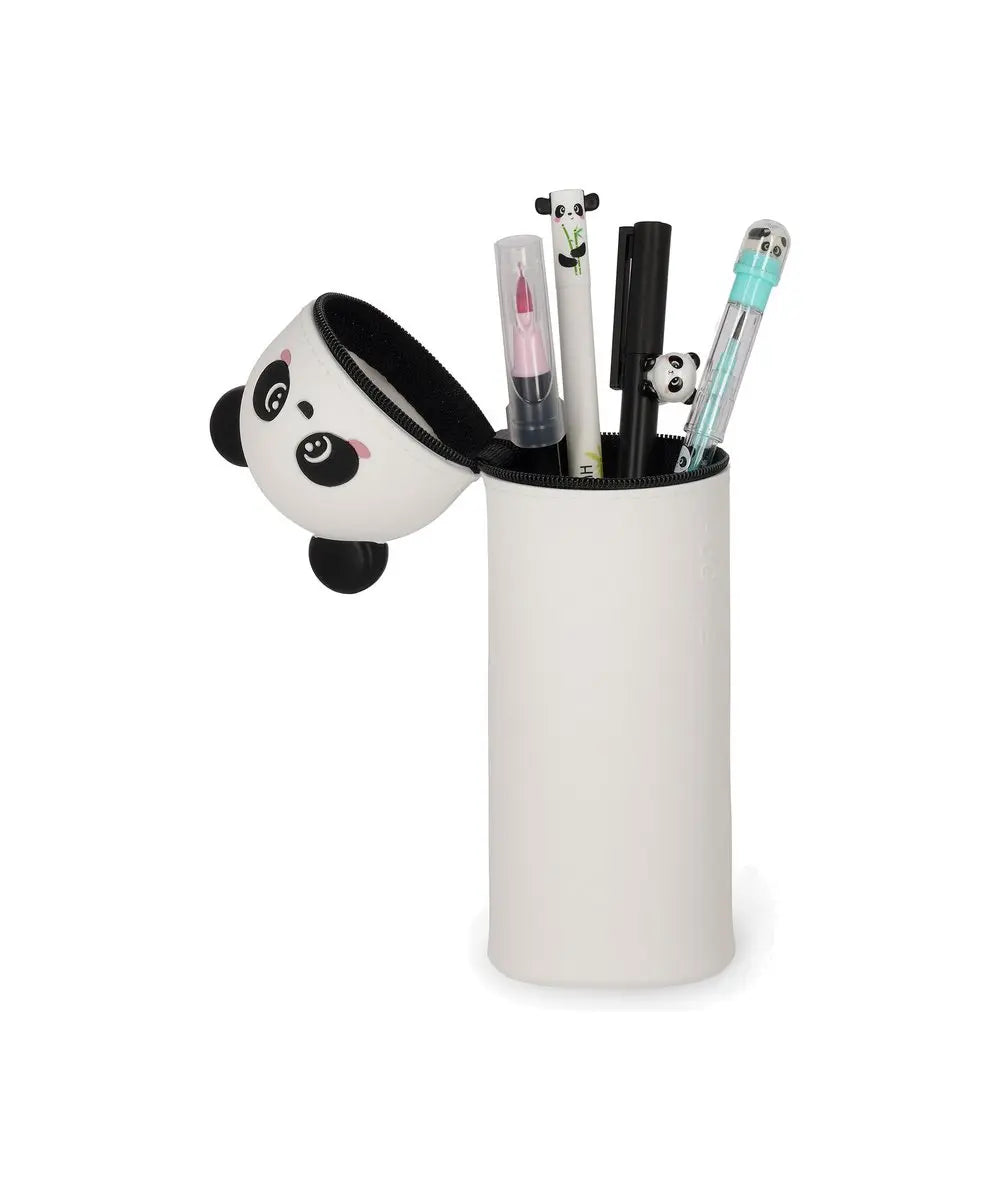 Vue produit de Trousse 2 en 1 en Silicone Panda « Hug Me » de Legami sur fond clair