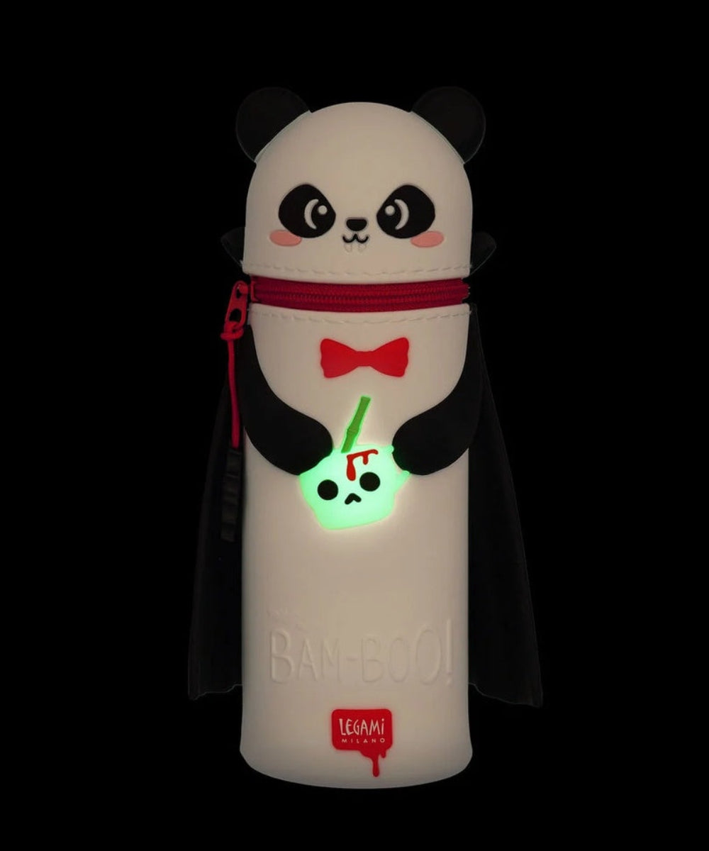 Trousse 2 en 1 en silicone retractable panda déguisé pour halloween bam boo de la marque Legami.