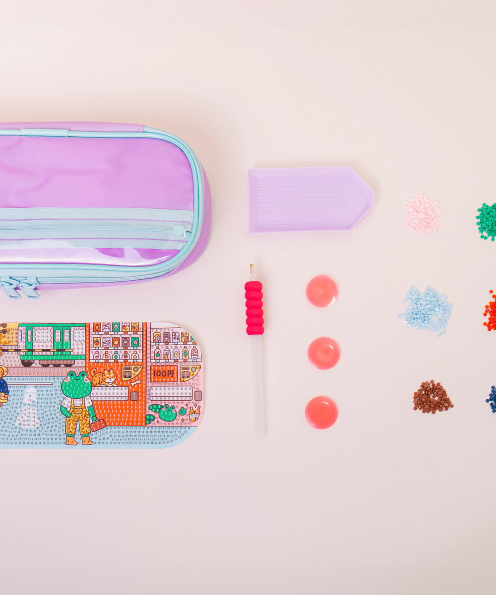 Trousse à diamanter Day in Tokyo de la marque La Petite Épicerie, en mise en scène