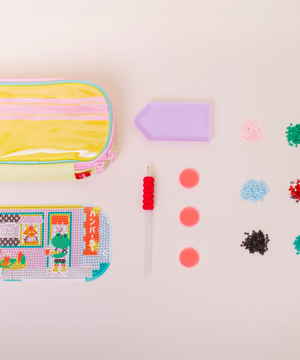 Trousse à diamanter Skatepark de la marque La Petite Épicerie, en mise en scène