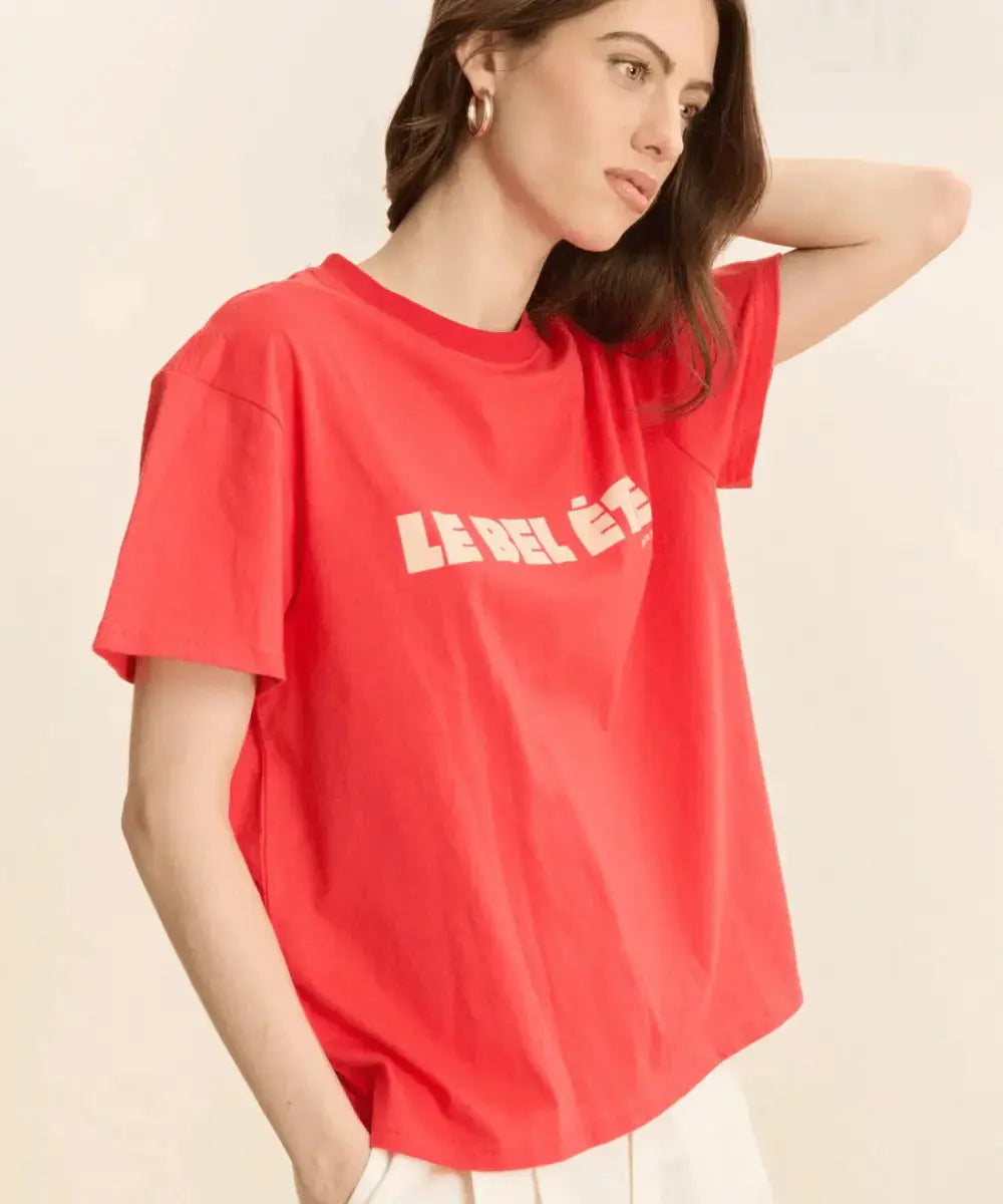 Détail du col rond et de la maille coton premium du tee-shirt Garance.