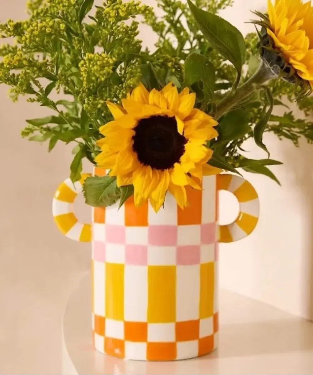 Vase en céramique coloré fait main avec motifs graphiques espagnols Ricardo de la marque Qué Rico.