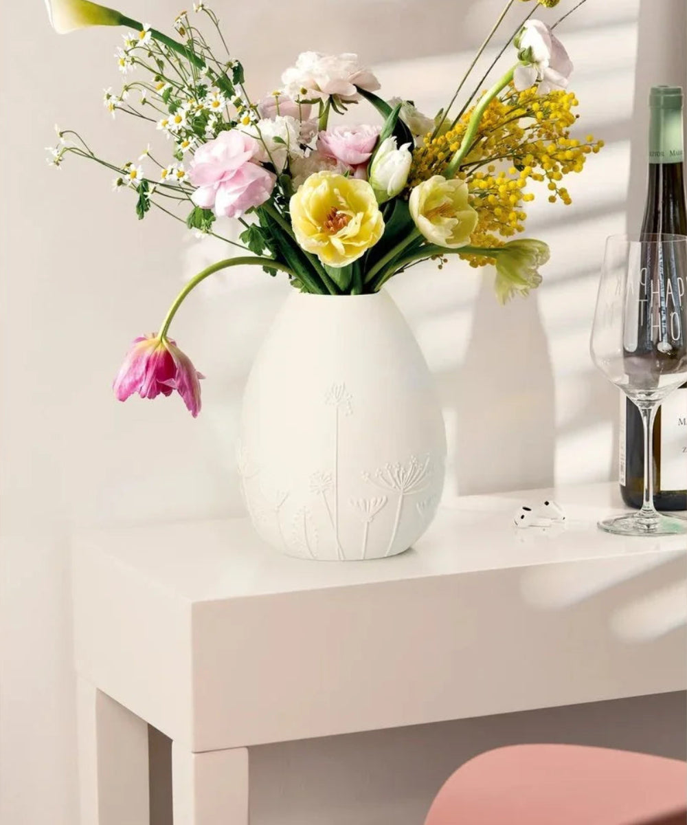 Gros plan en situation de Vase ovale Floral de la marque Räder