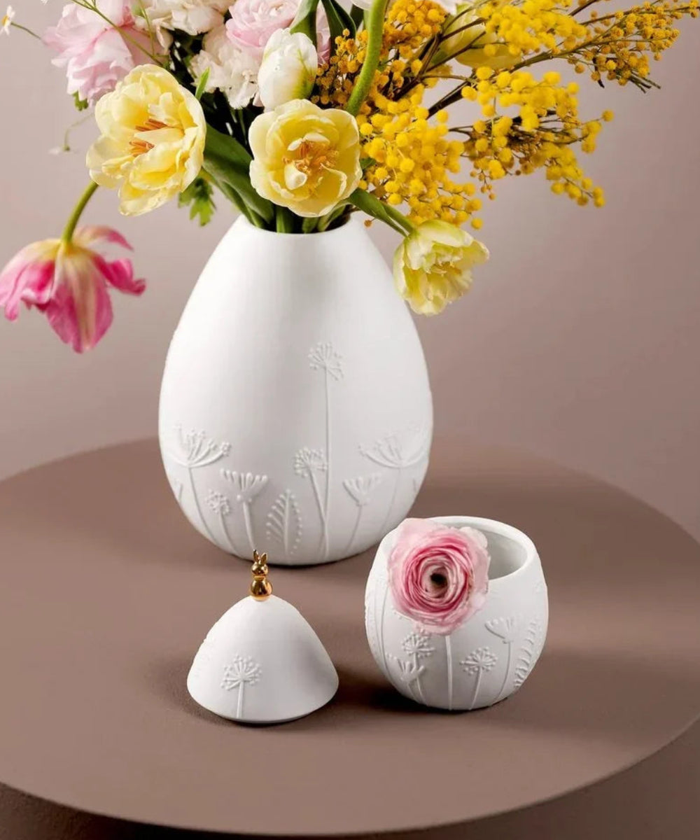 Gros plan en situation de Vase ovale Floral de la marque Räder