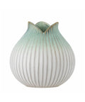 Vase rond en grès vert avec émail réactif et surface texturée nervurée Skylar de la marque Creative Collection par Bloomingville