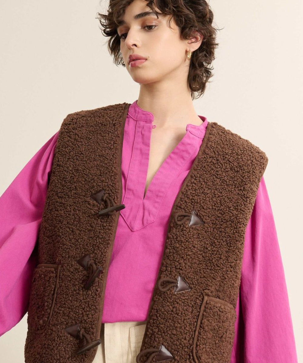 Veste Polette Marron de Garance Paris portée de trois-quarts