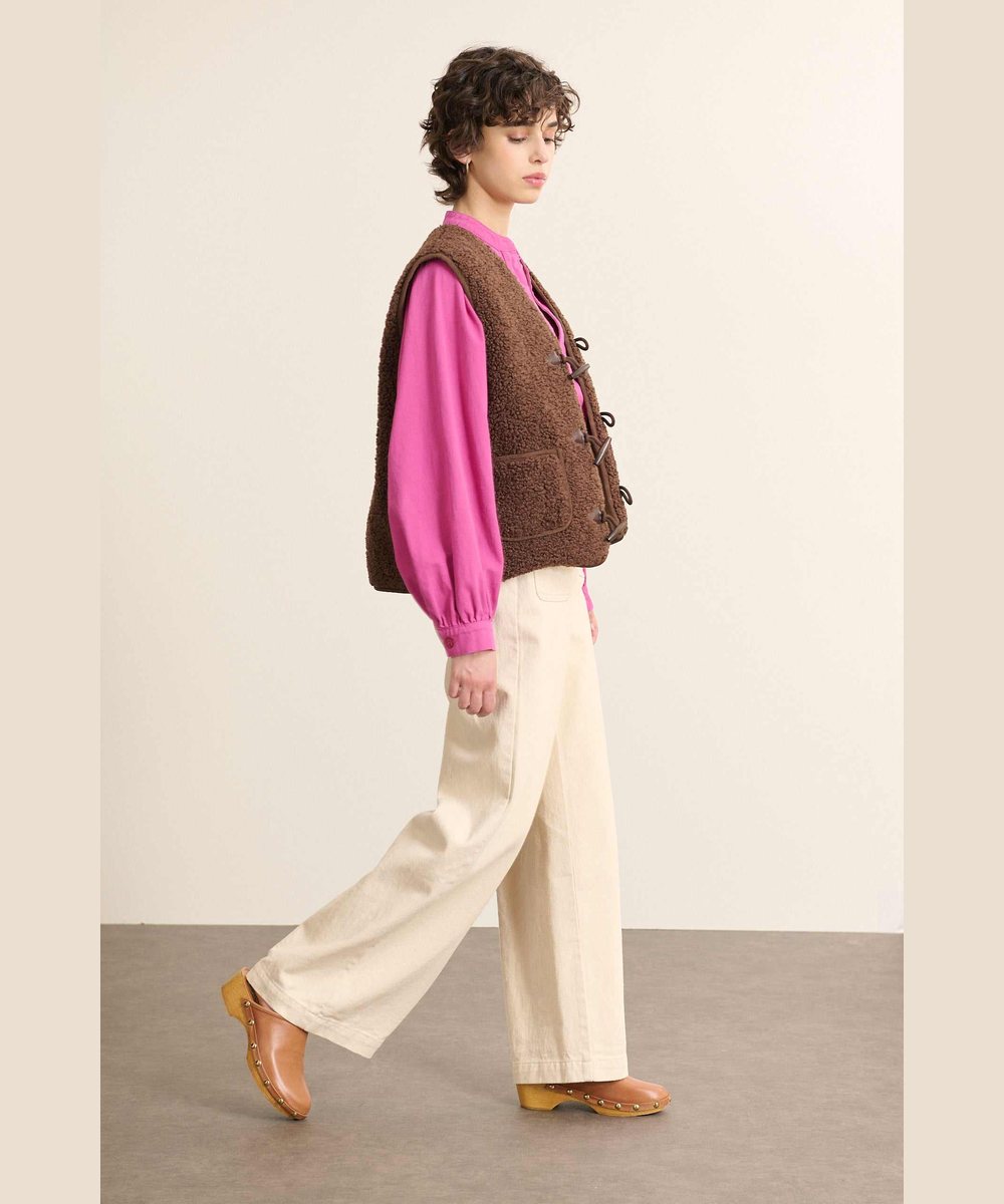 Coupe droite de la veste Polette Marron Garance Paris vue de profil