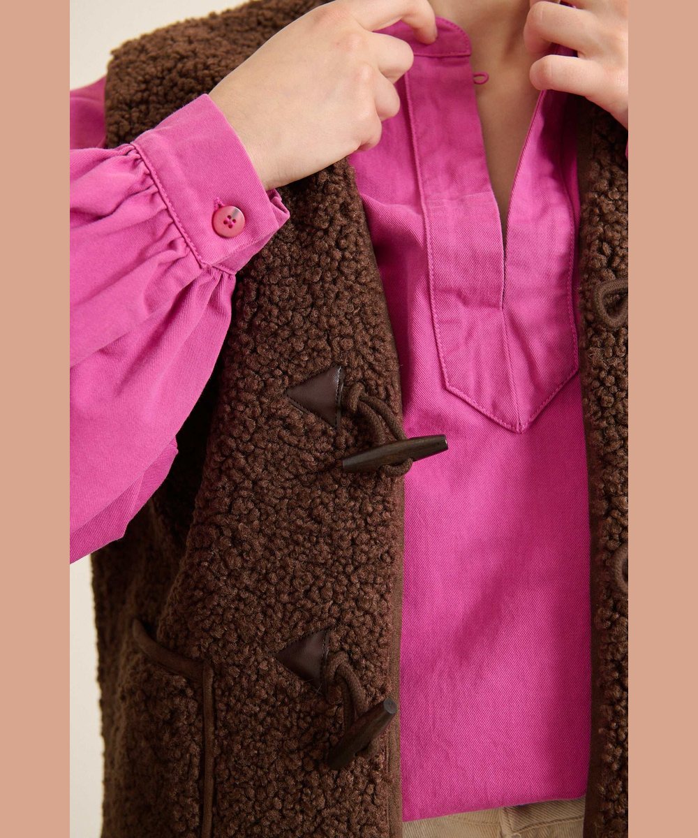 Détail des brandebourgs de la veste Polette Marron Garance Paris